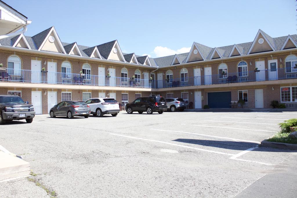 Grewals Inn And Suites Ниагарски водопад Екстериор снимка